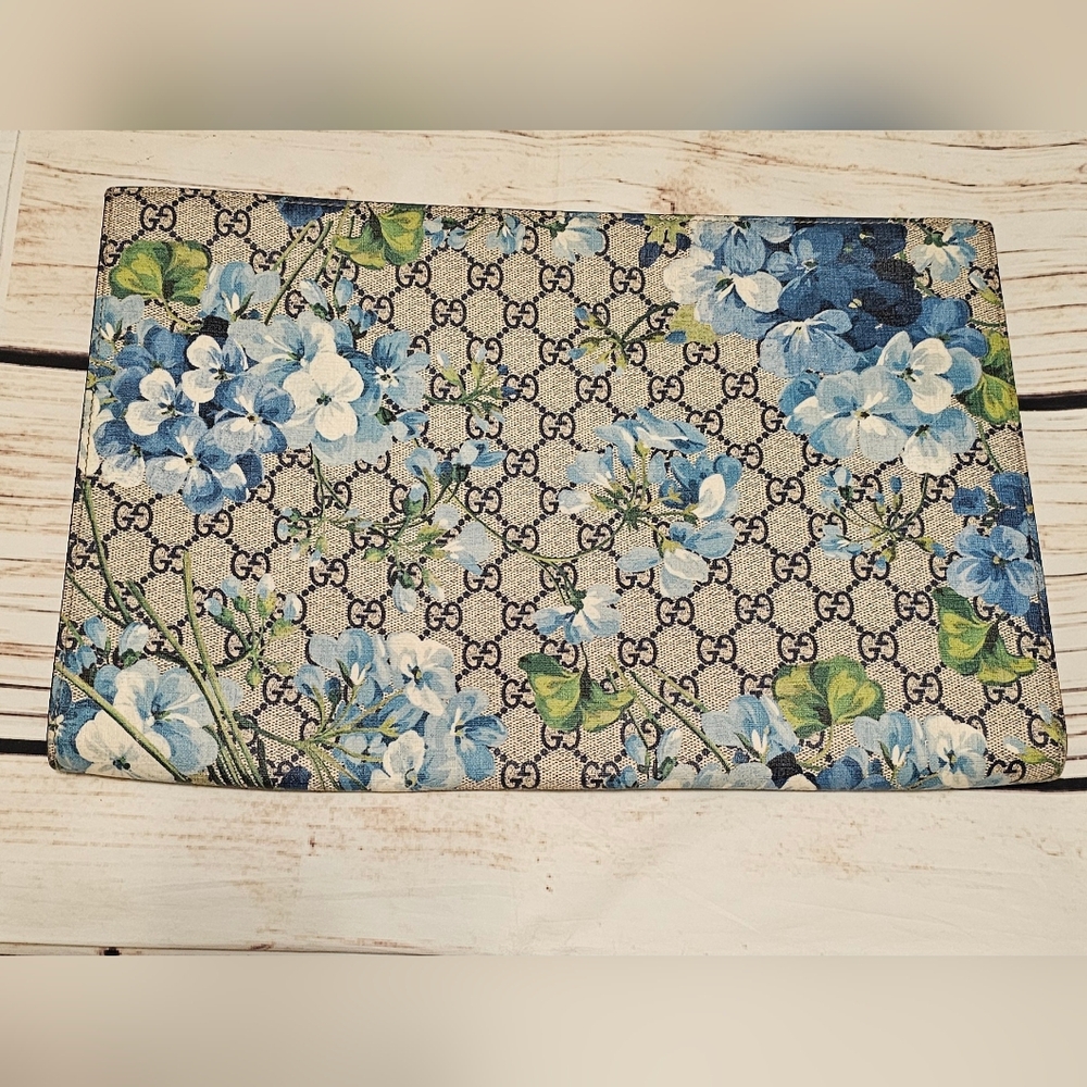 RARE BLUE GG GUCCI BLOOMS FLORAL OVERSIZED TOILETRY BAG / POUCH 14" X 9"
